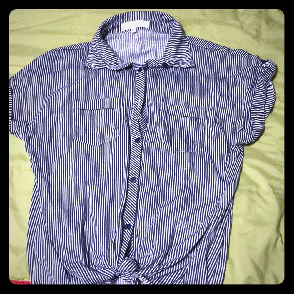 Eden & Olivia blue short sleeved shirt